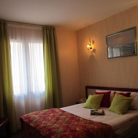 Hotel Sables D'O Et Son Restaurant Le 16 Bis Les Sables-dʼOlonne Eksteriør billede