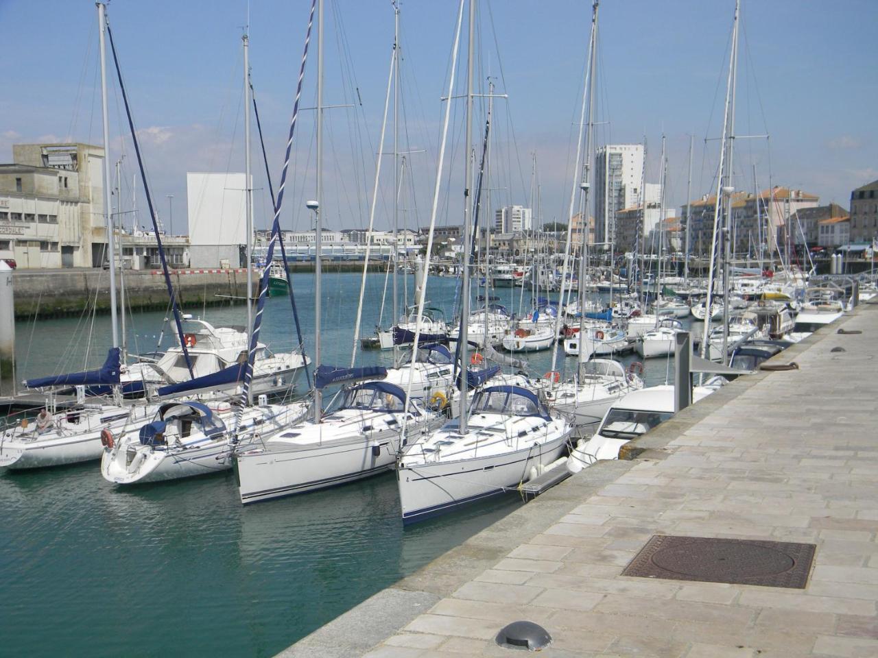 Hotel Sables D'O Et Son Restaurant Le 16 Bis Les Sables-dʼOlonne Eksteriør billede